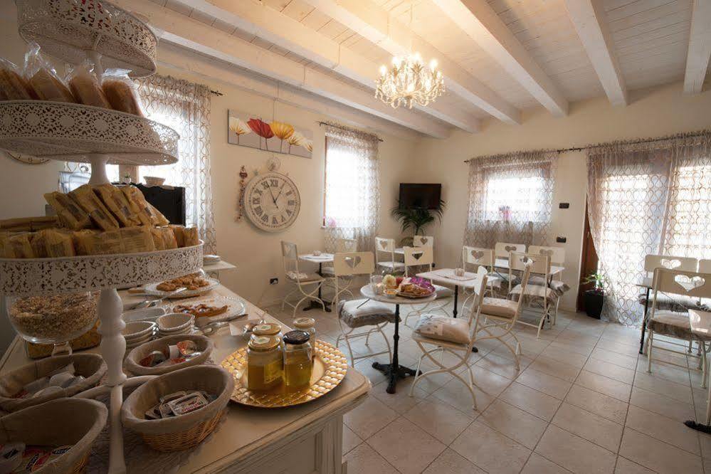 Residence Ca Di Capri Bussolengo Bagian luar foto